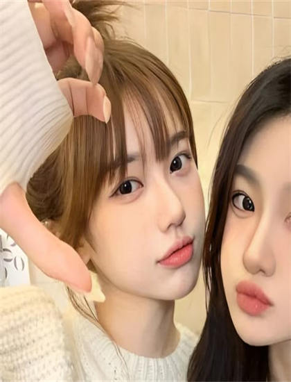 《麦田守望的女孩》的文化分析：社会变迁与人文精神的体现 认识电影作为文化载体的功能